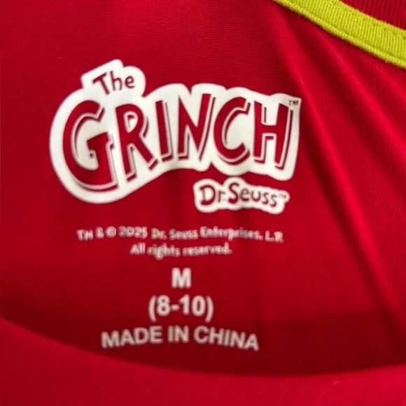 DR. SUESS GRINCH HOLIDAY PAJAMAS SET - Picture 4 of 6